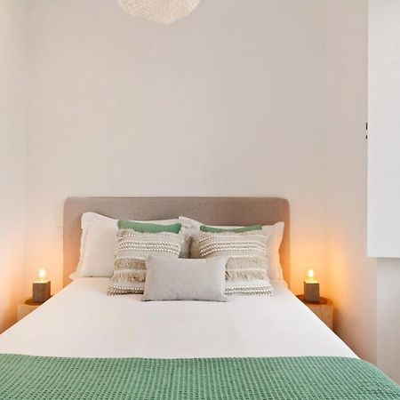 Modern Portuguese 1 Bedroom Apartment In Belem Lisbon Bagian luar foto