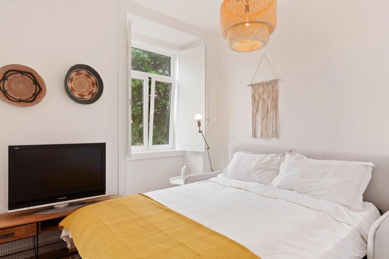 Modern Portuguese 1 Bedroom Apartment In Belem Lisbon Bagian luar foto
