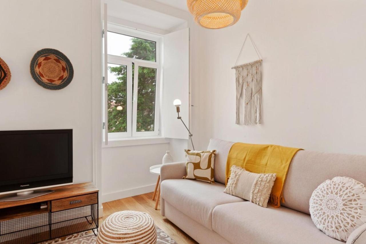Modern Portuguese 1 Bedroom Apartment In Belem Lisbon Bagian luar foto